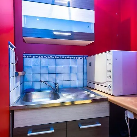 Creative 3-bedroom Space Apartment *