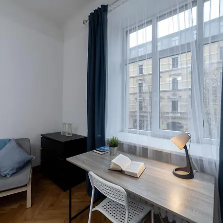 Creative 3-bedroom Space Апартаменти *