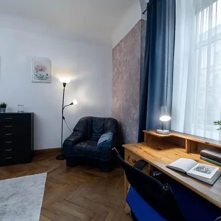 Creative 3-bedroom Space Рига